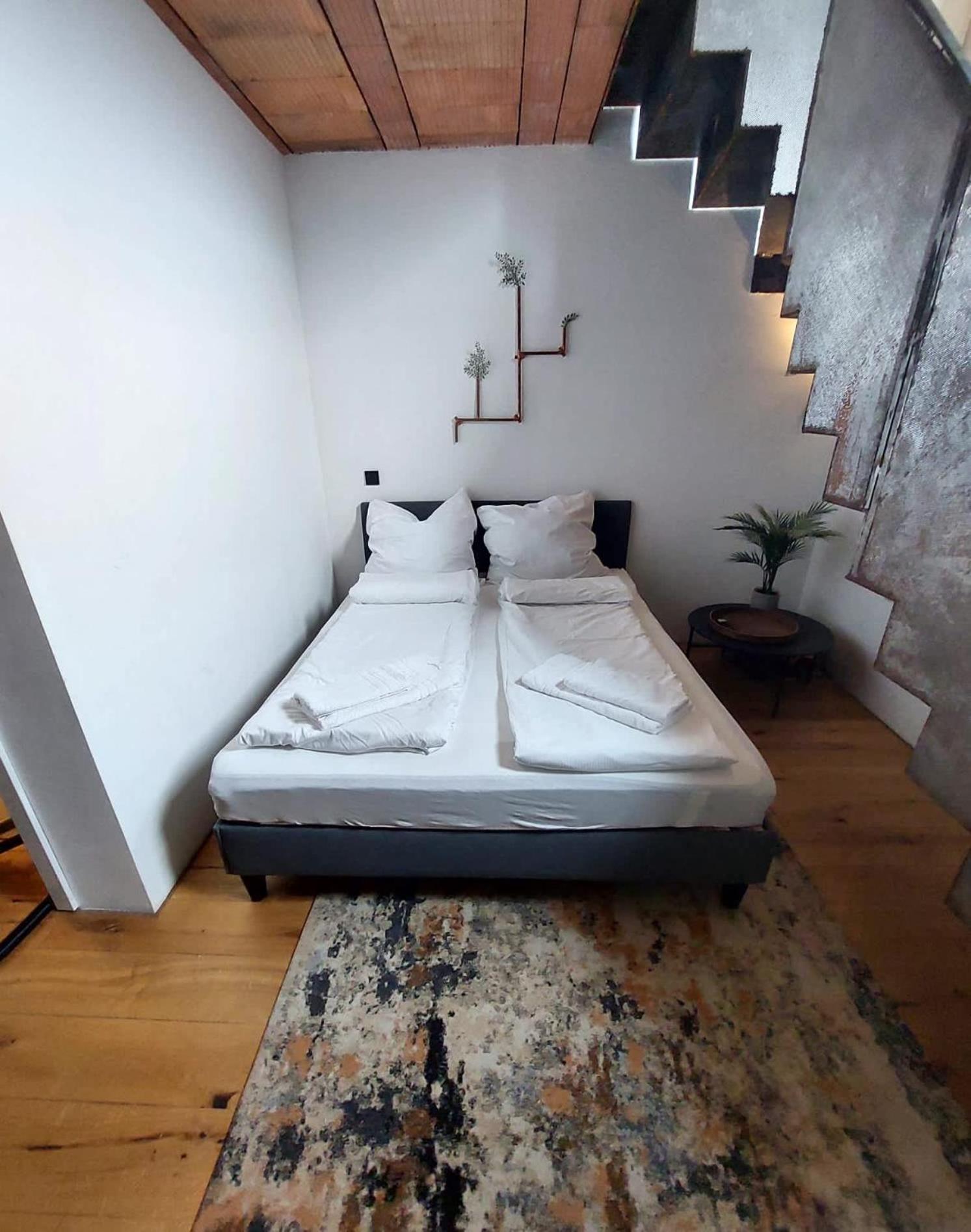 Coolest Apartment In Berlin, Easy Check-In, Industrial Style, Near City Center - Maisonette #2 Екстер'єр фото